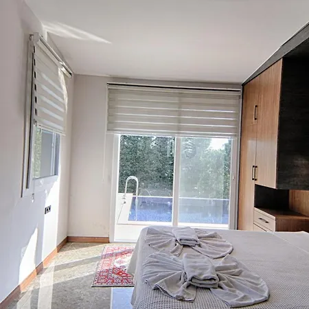 Vila Karagedik Private With Pool