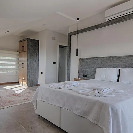 Karagedik Private With Pool Vila